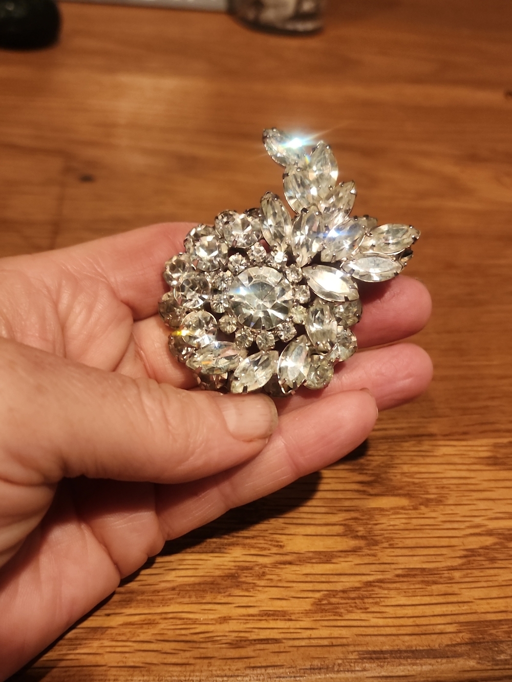 Vintage Sparkling Clear Crystal Floral Brooch - Timeless Elegance